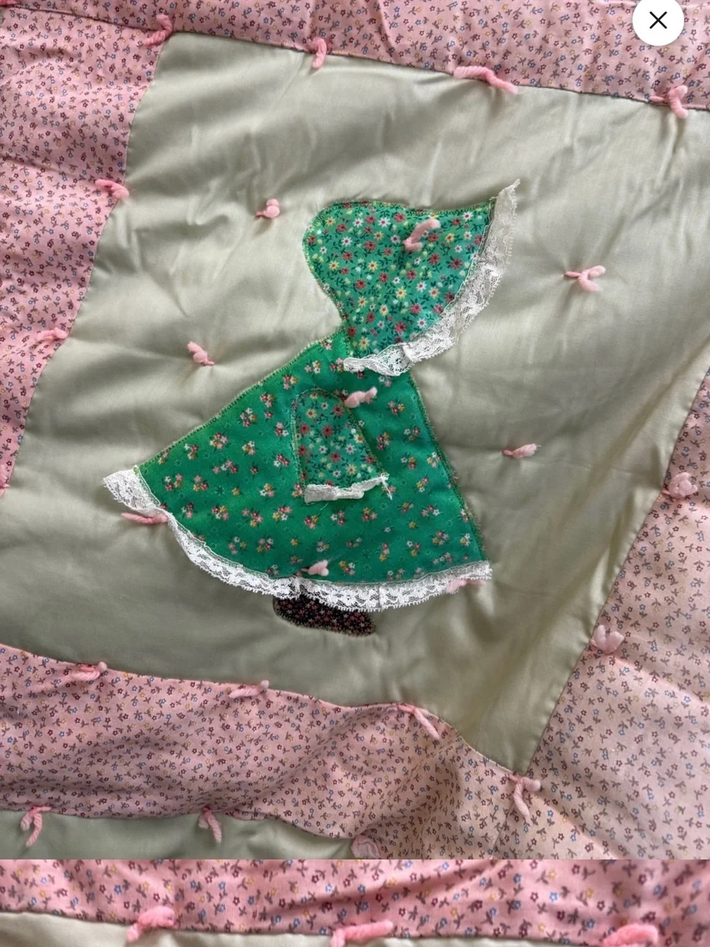Sunbonnet Sue Patchwork Quilt - Pink & Sage Green